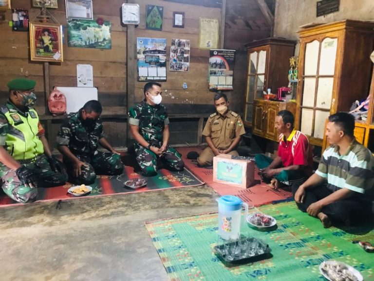 Dandim 0424/Tanggamus Beri Tali Asih Anak Penderita Kanker Mata