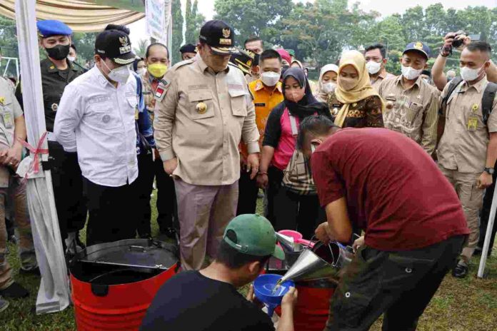 Gubernur Lampung Buka Pasar Murah Bahan Pokok Bersubsidi di Kota Metro