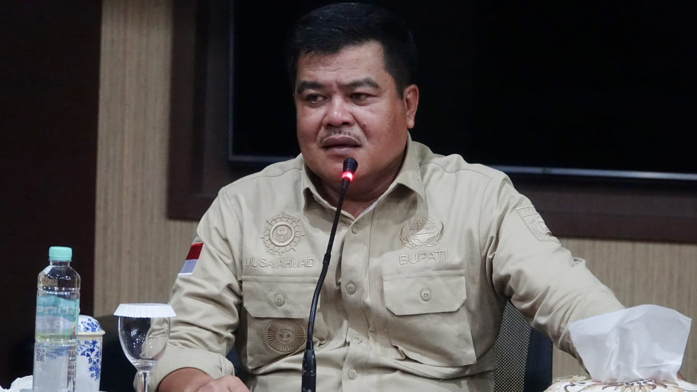 Bupati Musa Ahmad Serahkan Bantuan Rehabilitasi 7 Jembatan di 3 Kecamatan
