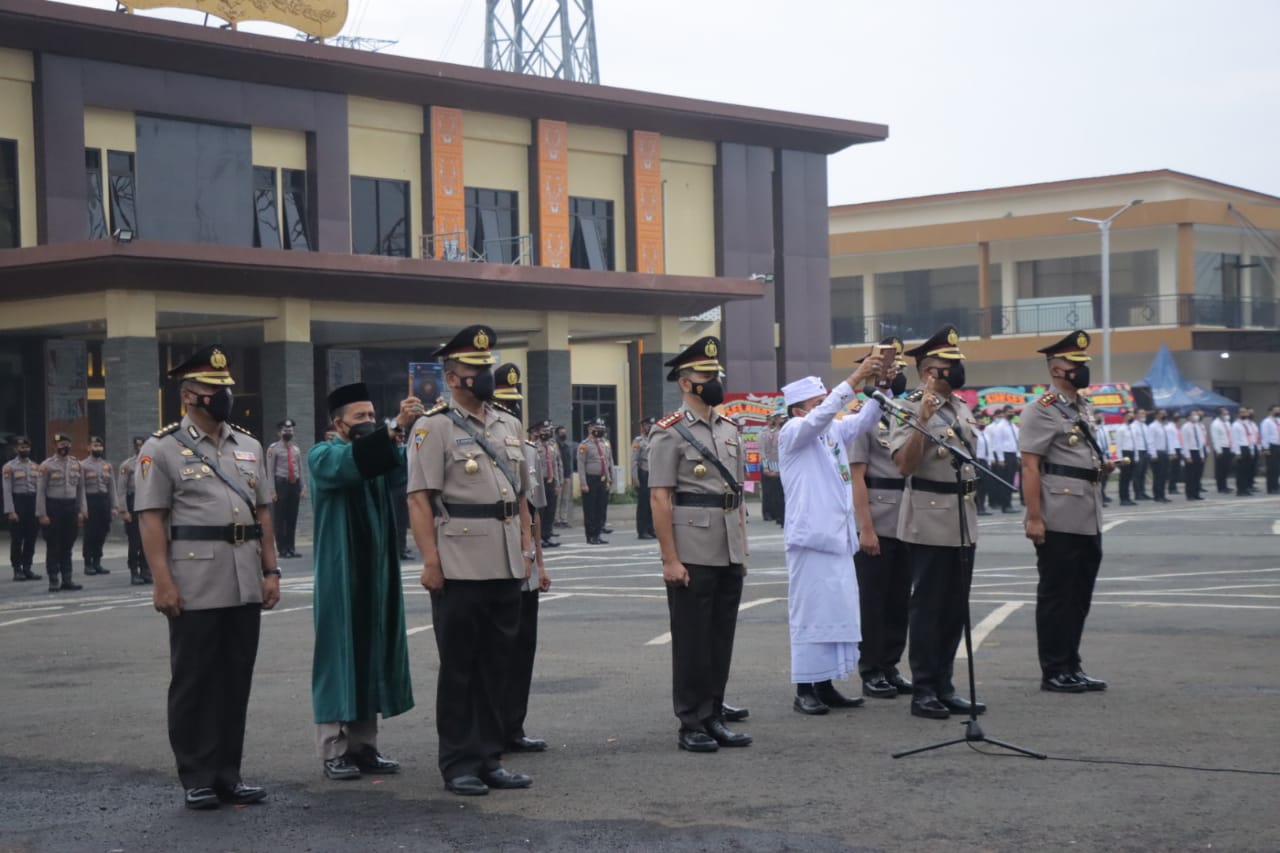 Pimpin Upacara Sertijab Empat Pejabat Utama, Ini Pesan Kapolda…