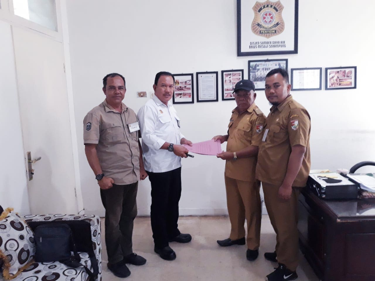 Kepalo Ahmad Syateri  Sampaikan Keluhan Petani DAS Karta Kepada BBS Mesuji Sekampung