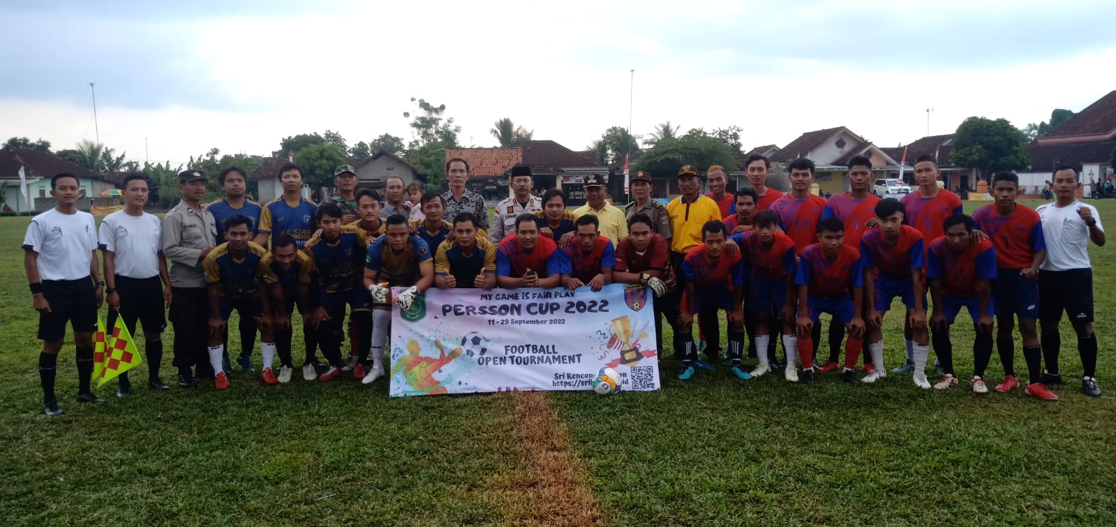 Camat Buka Turnamen Sepak Bola Dalam Menyambut Hut-Kam ke-58 Tahun