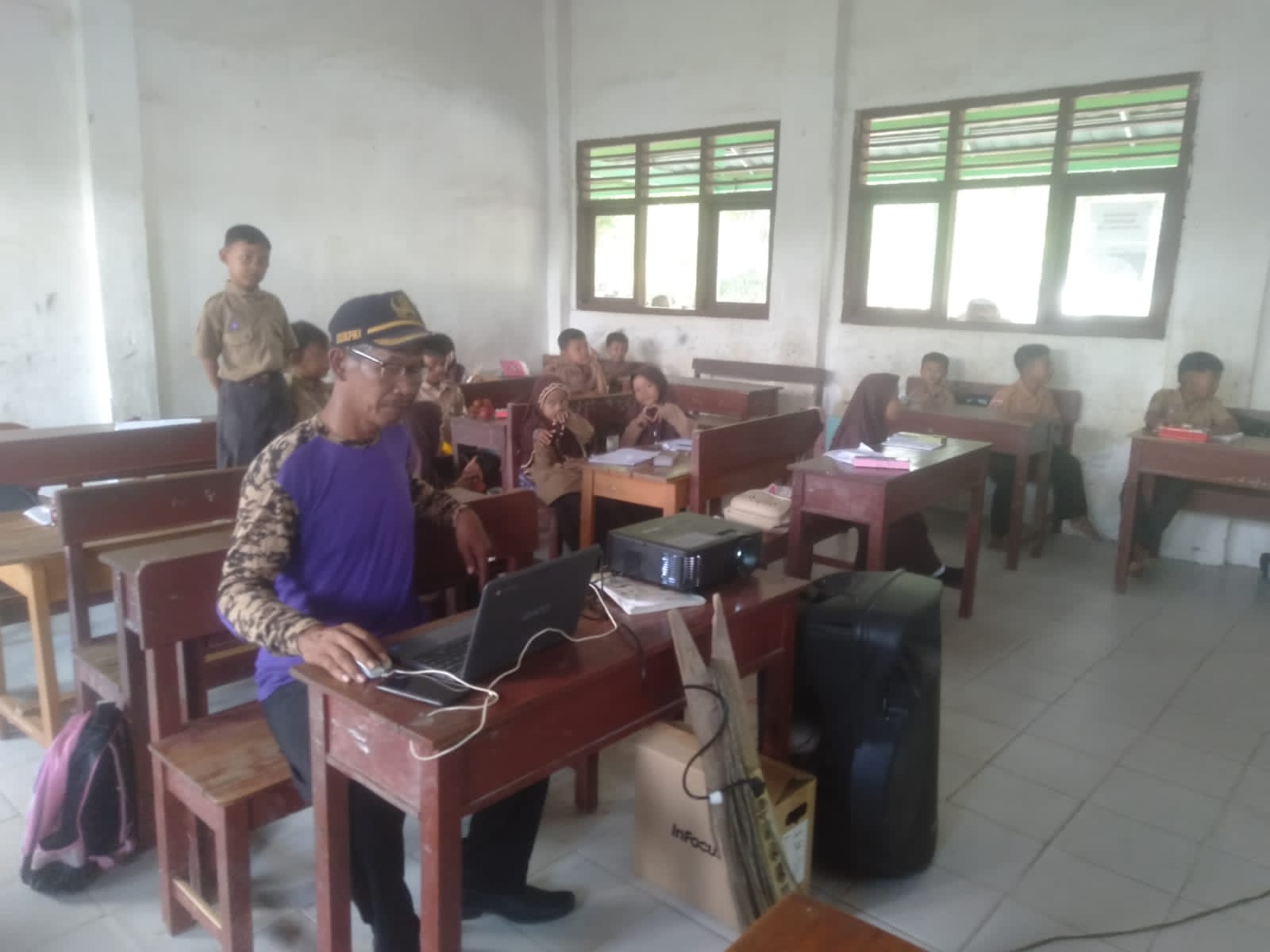 SDN-01 Buminabung Baru Terapkan Pembelajaran tentang Era Digital dan IT