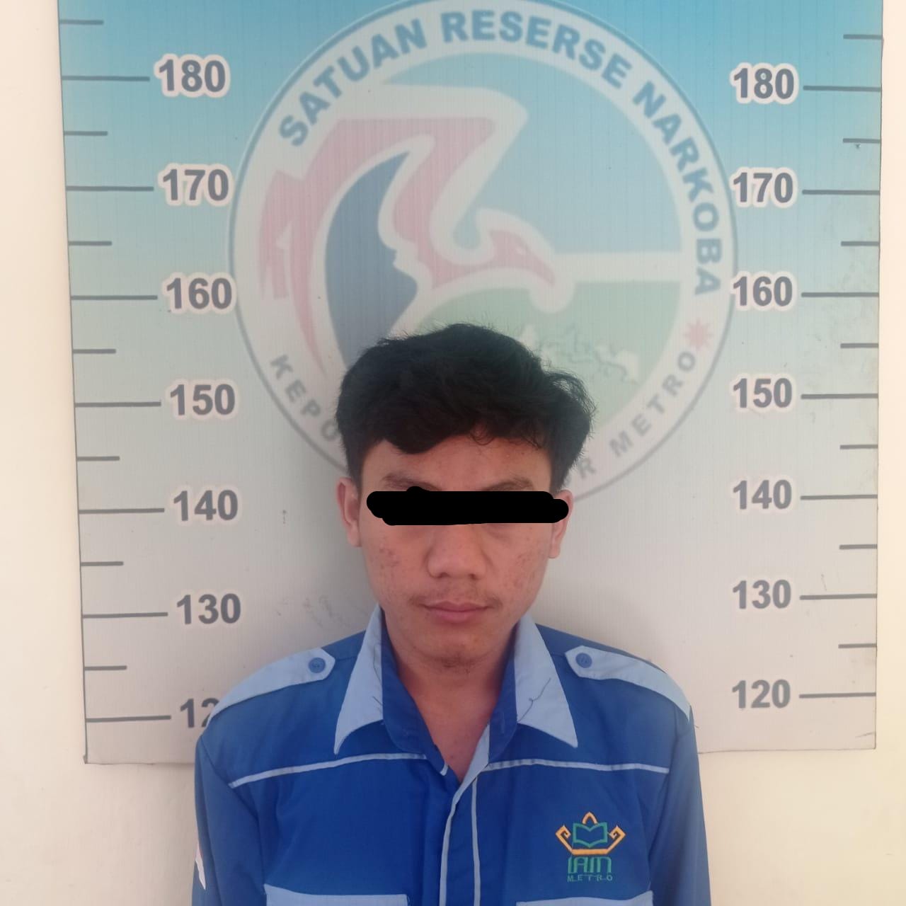 Miliki 1.000 Pil Tramadol, Polisi Tangkap Mahasiswa Gunakan PDH IAIN Metro