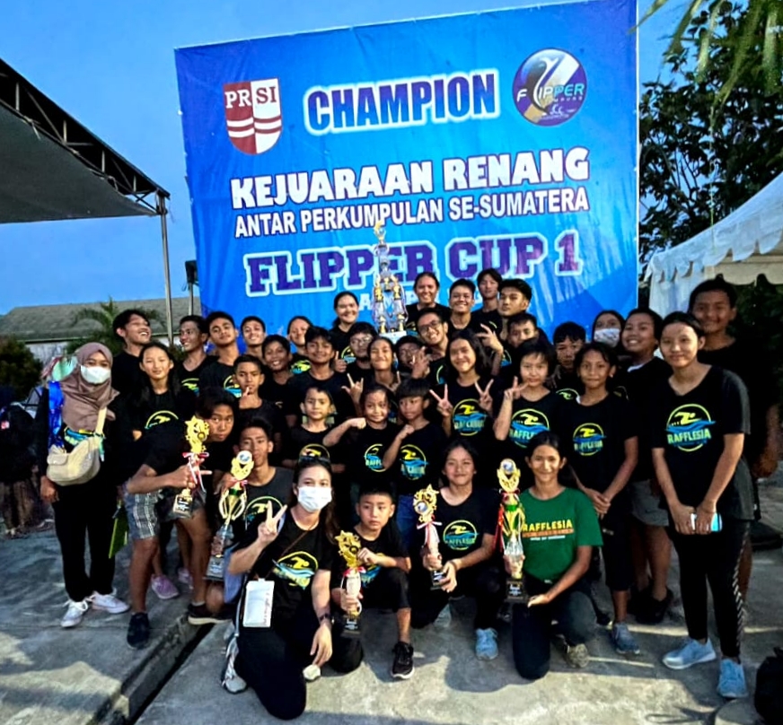 Fantastis! Rafflesia Swimming Club Kembali Juara Umum di Flipper Lampung Cup Se Sumatera