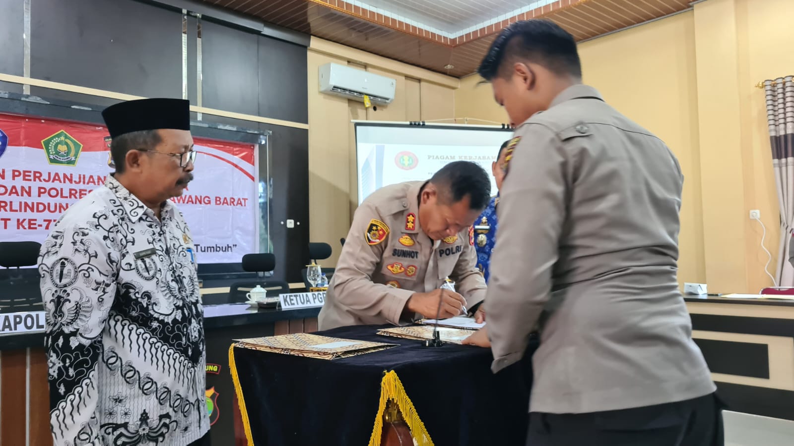 Perlindungan Hukum Guru PGRI Tubaba MoU Dengan Polres Tubaba Polda Lampung