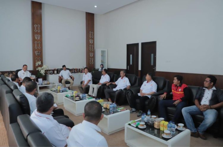 PJ Bupati Qudrotul Ikhwan Dukung Pelantikan KONI Tuba.