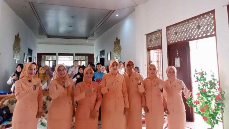Herlinawati Qudrotul Buka Pelatihan E-Reporting Dharma Wanita Persatuan Tuba.
