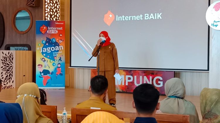 Walikota Eva Dwiana Ajak Masyarakat Bijak Gunakan Internet