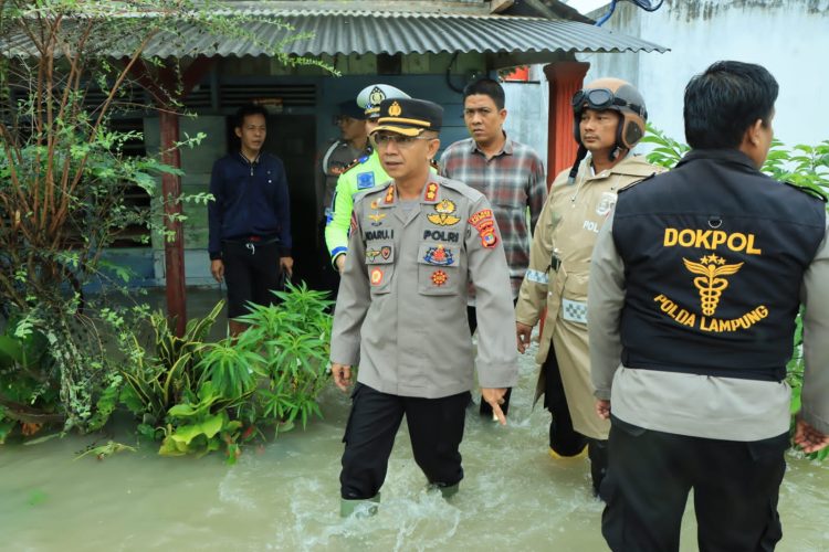 Kapolres Tubaba Tinjau Banjir dan Siapkan Pelayanan Kesehatan