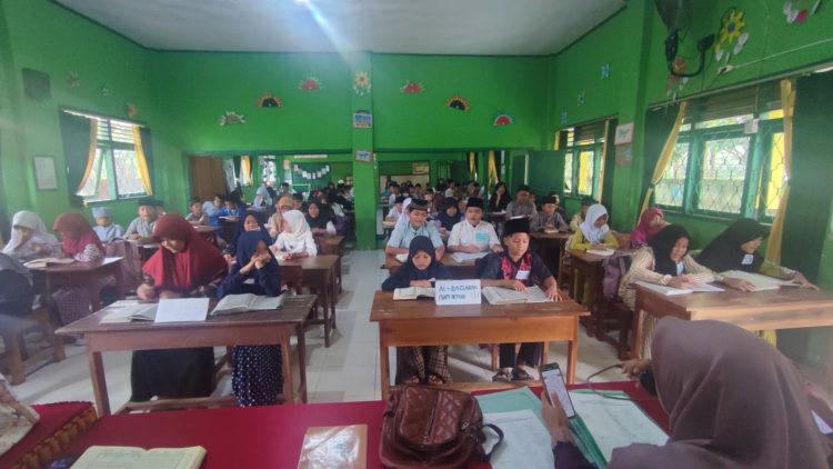 Tingkatkan Keimanan dan Ketakwaan, SDN 2 Sukadana Pasar Helat Pesantren Kilat