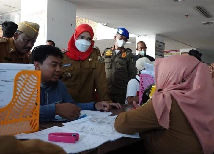 Eva Dwiana Sidak Pelayanan Adminduk