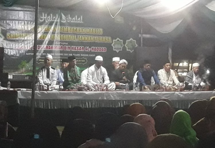 Majelis Shimtud Duror Roudlotul Jannah Tubaba Gelar Halal Bihalal Di Lapangan Tiyuh Kartaraharja