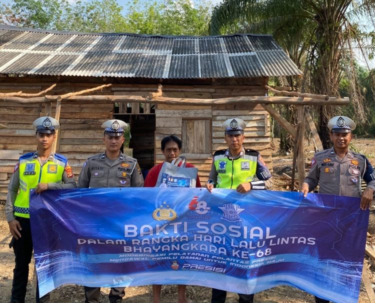 Sambut Hari Lalu Lintas Bhayangkara Ke-68 Tahun 2023, Polres Tulang Bawang Bagikan 200 Paket Sembako Gratis