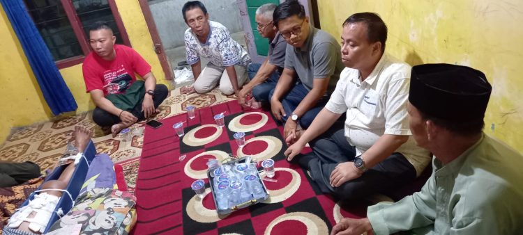 Pemkab Lamsel Kunjungi Korban Pohon Tumbang Di Jalinsum
