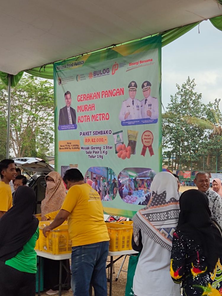 Warga Metro Antusias Ikuti Pasar Tani Agro Ceria