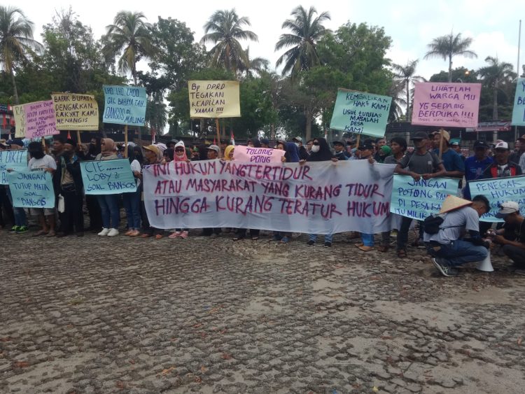 Ratusan Warga Trans Tanjungan Lampung Selatan Demo Soal Bansos