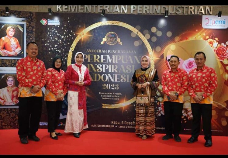 Winarni Nanang Ermanto Dapat Penghargaan Dari IPEMI