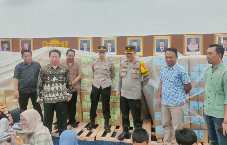 Polres Tulang Bawang Lakukan Monitoring dan Pengecekan Giat Pelipatan Surat Suara Pemilu 2024