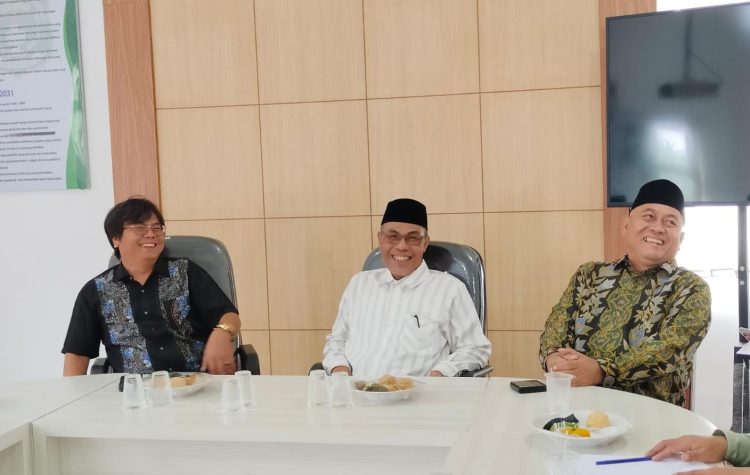 Tingkatkan Akses Kesehatan Bagi Santri, Pondok Pesantren Al Hikmah dan BPJS Kesehatan Teken MoU
