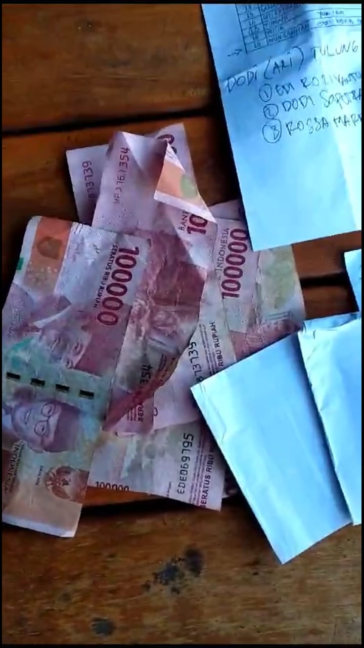 Viral, Video Tim Oknum Caleg di Lampung Utara Bagi-bagi Uang Tertangkap