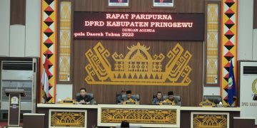 Perdana, Pj.Bupati Pringsewu Sampaikan LKPJ Kepala Daerah 2023 Berjalan Khidmat
