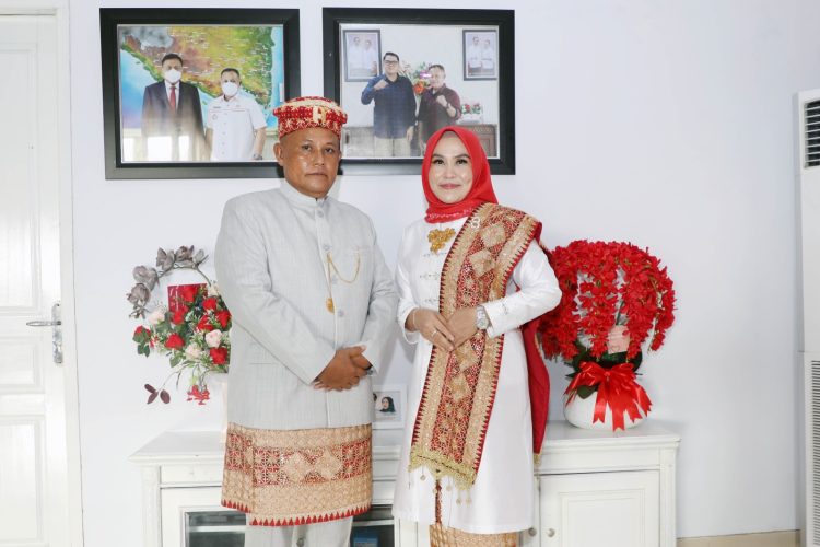 Bupati Dan Ketua Tim Penggerak PKK Lamsel Lolos Verifikasi Penerima Satyalencana Wira Karya