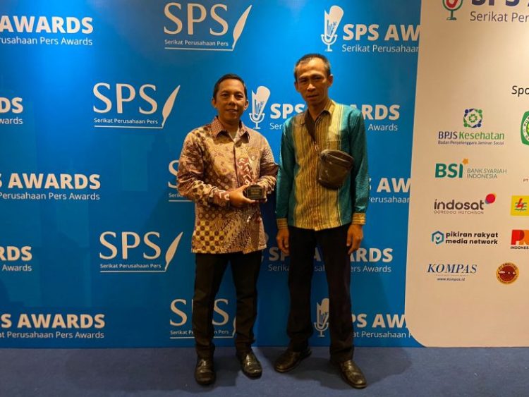Cakra Lampung Pertahankan Gold Winner The Best Of Sumatera Newspaper dari SPS Awards