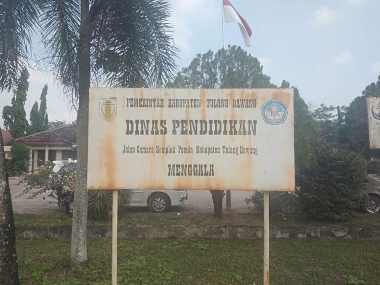 Diduga Plt Kadisdik TUBA Holil Jual Beli Jabatan Kepada Kepsek Kecubung Mulya