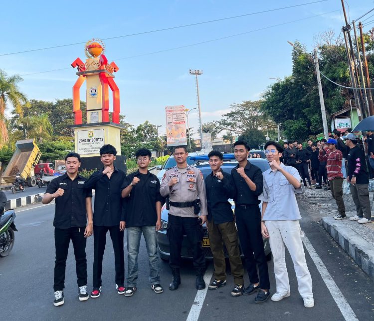 Baksos Siswa-siswi SMAN 10 Bandar Lampung Bersama Dasa Owners Family