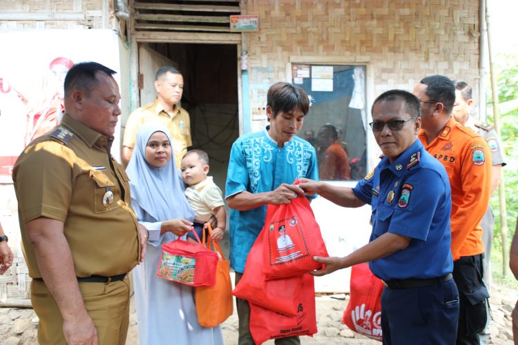 Bupati Lampung Selatan Resmikan Hasil Bedah Rumah Milik Warga Kalianda