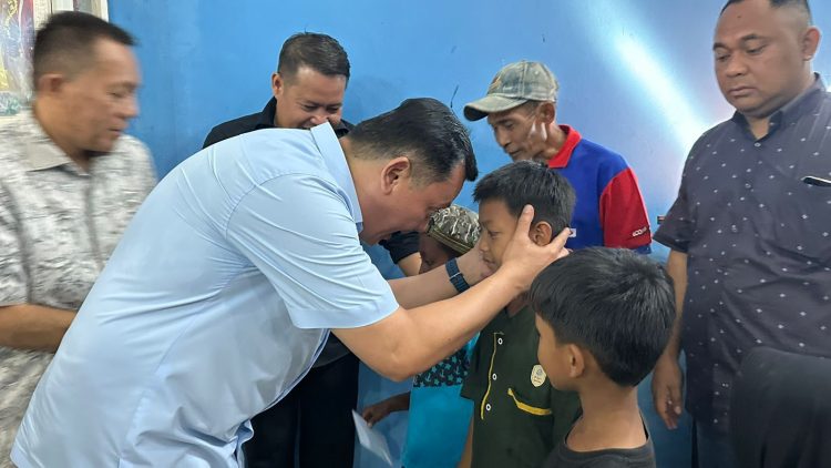 Aries Sandi Janjikan Beasiswa Untuk Anak Petani dan Nelayan