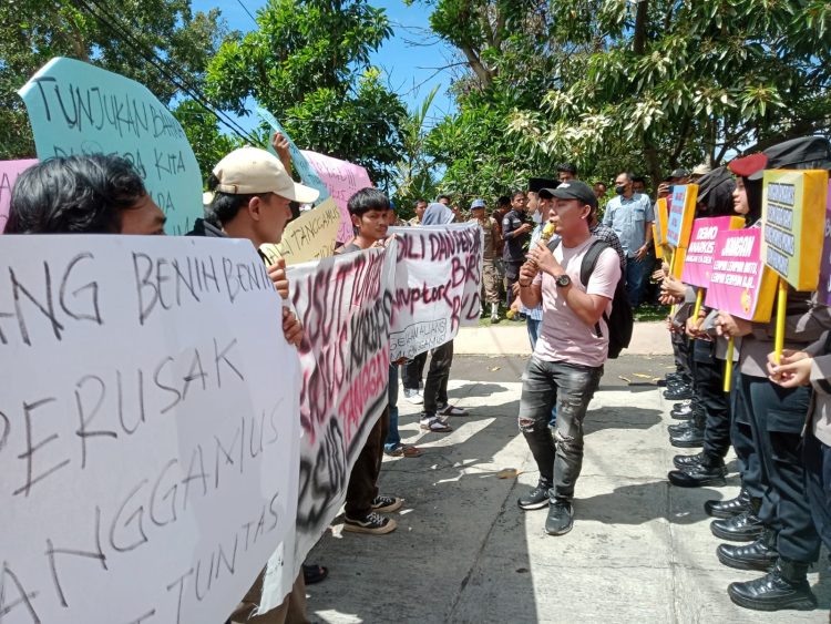Kejari Tanggamus Diminta Tetapkan Tersangka Dugaan Korupsi di RSUD dan BPRS