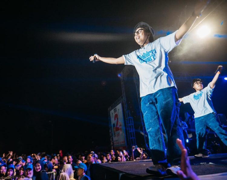 Pilgub Lampung, Ribuan Warga Tanggamus Hadiri Konser Riang 2 Gembira Bersama Mirza dan Jihan