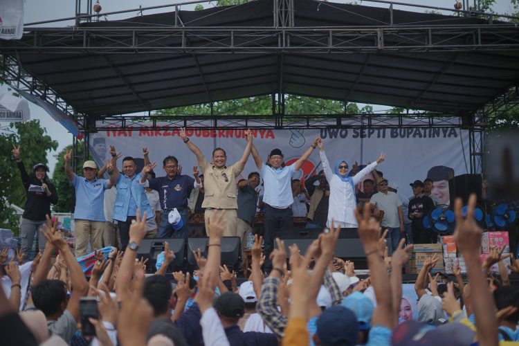 Kampanye Cagub Rahmat Mirzani Djausal di Pesisir Barat, Titip Pesan Jaga Kerukunan