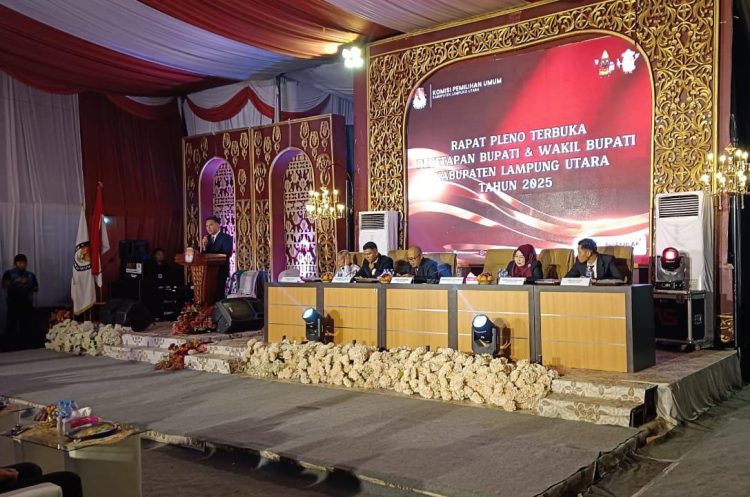 KPU Lampung Utara Tetapkan Pasangan Hamartoni Ahadis Dan Romli Bupati – Wakil Bupati Terpilih