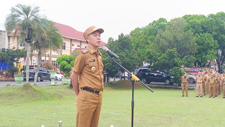 Wabup Lampung Utara Pimpin Apel Pagi ASN