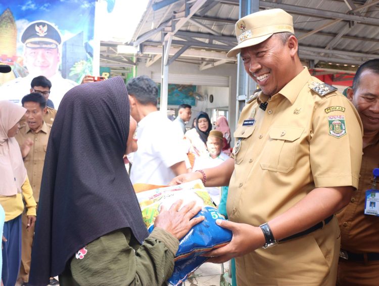Wabup Lampung Tengah Buka Gerakan Pasar Murah