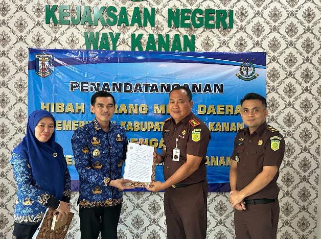 Pemerintah Daerah Dan Kejaksaan Bersinergi, Pemkab Way Kanan Serahkan Hibah Tanah
