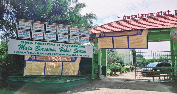 Warga Kotabumi Minta Disdikbud Lampung Berikan Penambahan Rombel SPMB 2025