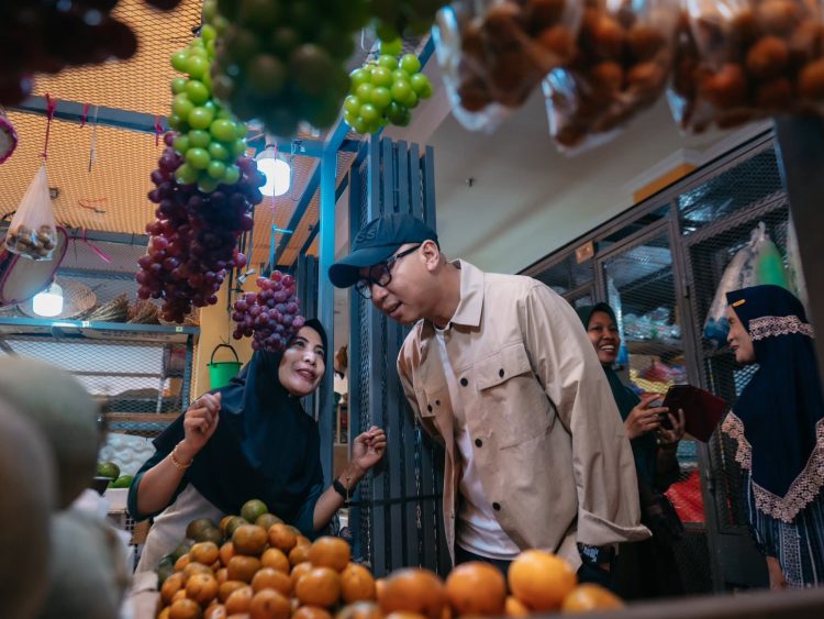 Gubernur Mirza Sidak Pasar Temukan Harga Minyak Goreng Lebih Tinggi dari HET