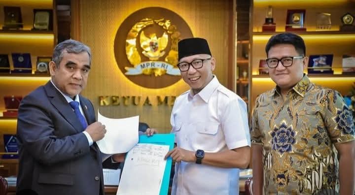 Gubernur Mirza Serahkan Aspirasi Unjuk Rasa Masyarakat Lampung Kepada Ketua MPR RI, Gubernur Sampaikan Suara Rakyat Amanah Untuk Diwujudkan