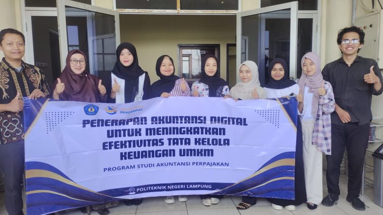 Polinela Bantu UMKM Naik Kelas Dengan Inovasi Digitalisasi Akuntansi Menggunakan Excel