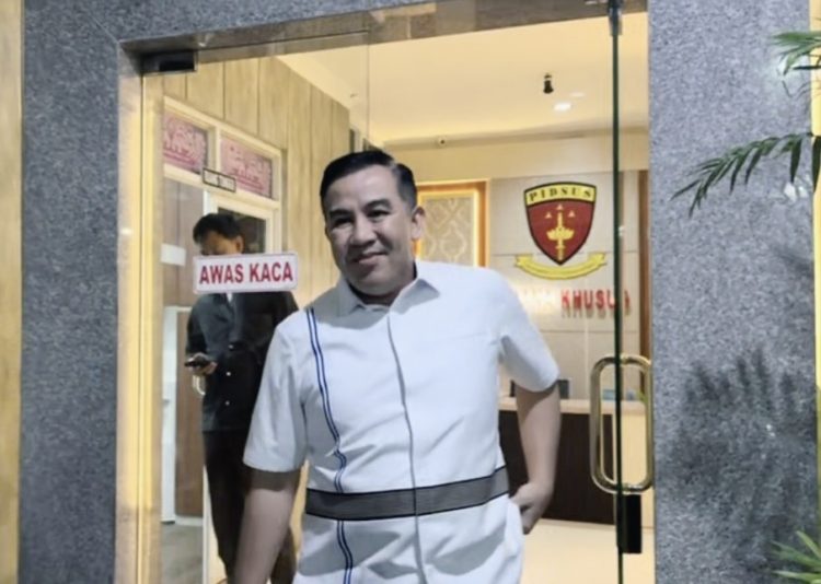 Kejati Lampung Kembali Periksa Mantan Bupati Pesawaran Dendi Ramadhona Selama 11 Jam