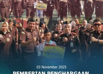 Kejari Pesawaran Beri Penghargaan Dan Hadiah Kepada Peraih Medali Emas Ajang Kajati Lampung Cup I Taekwondo Championship 2025