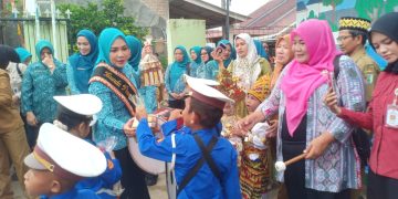 Ketua TP PKK Lampung Resmikan Desa Sukajaya Lempasing Menjadi Desa TAPIS