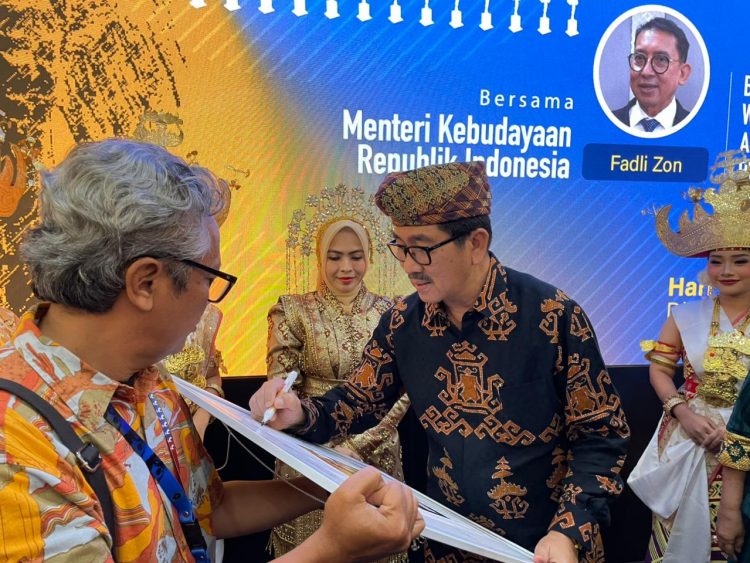 Raih Anugerah Kebudayaan, Bupati Lampura Komitmen Lestarikan Budaya Daerah