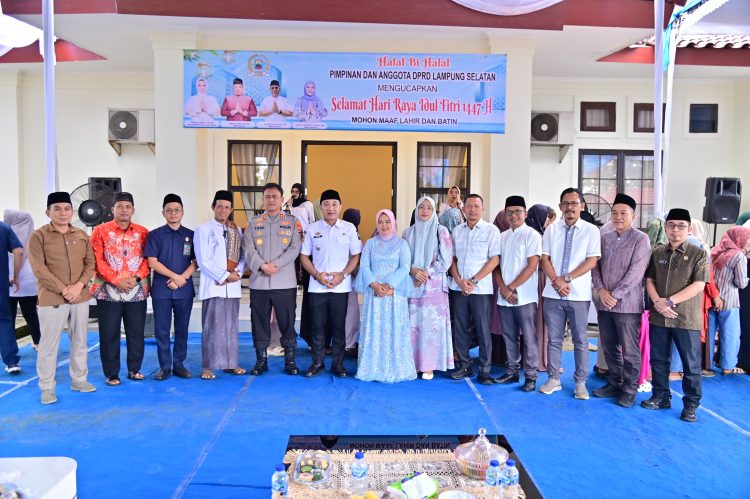 DPRD Lamsel Gelar Halal Bihalal Bersama  Masyarakat Dan Porkopimda