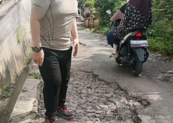 Warga Keluhkan Jalan Rusak di Kemiling, Minta Pemkot Segera Lakukan Perbaikan